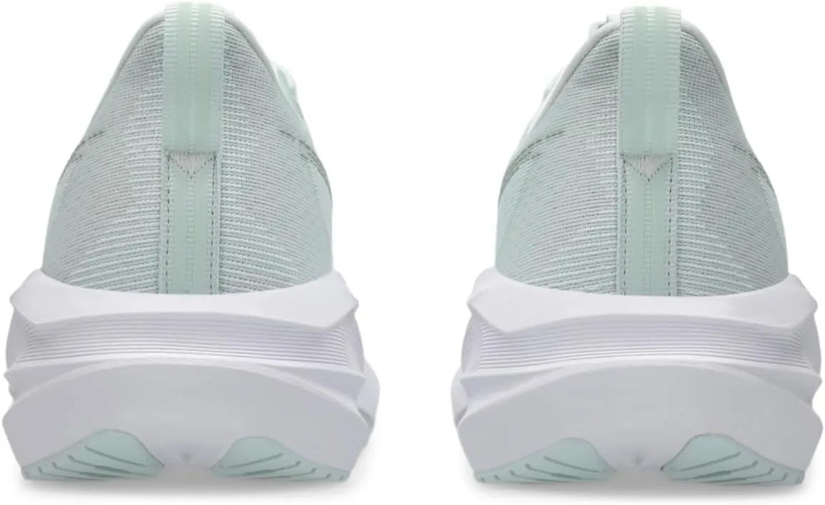 ASICS Women's Novablast 5 Sneaker