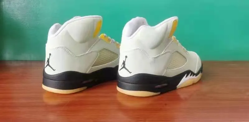 Beautiful Jordan Vast range Air 5 Gold" Bone/Club "Light