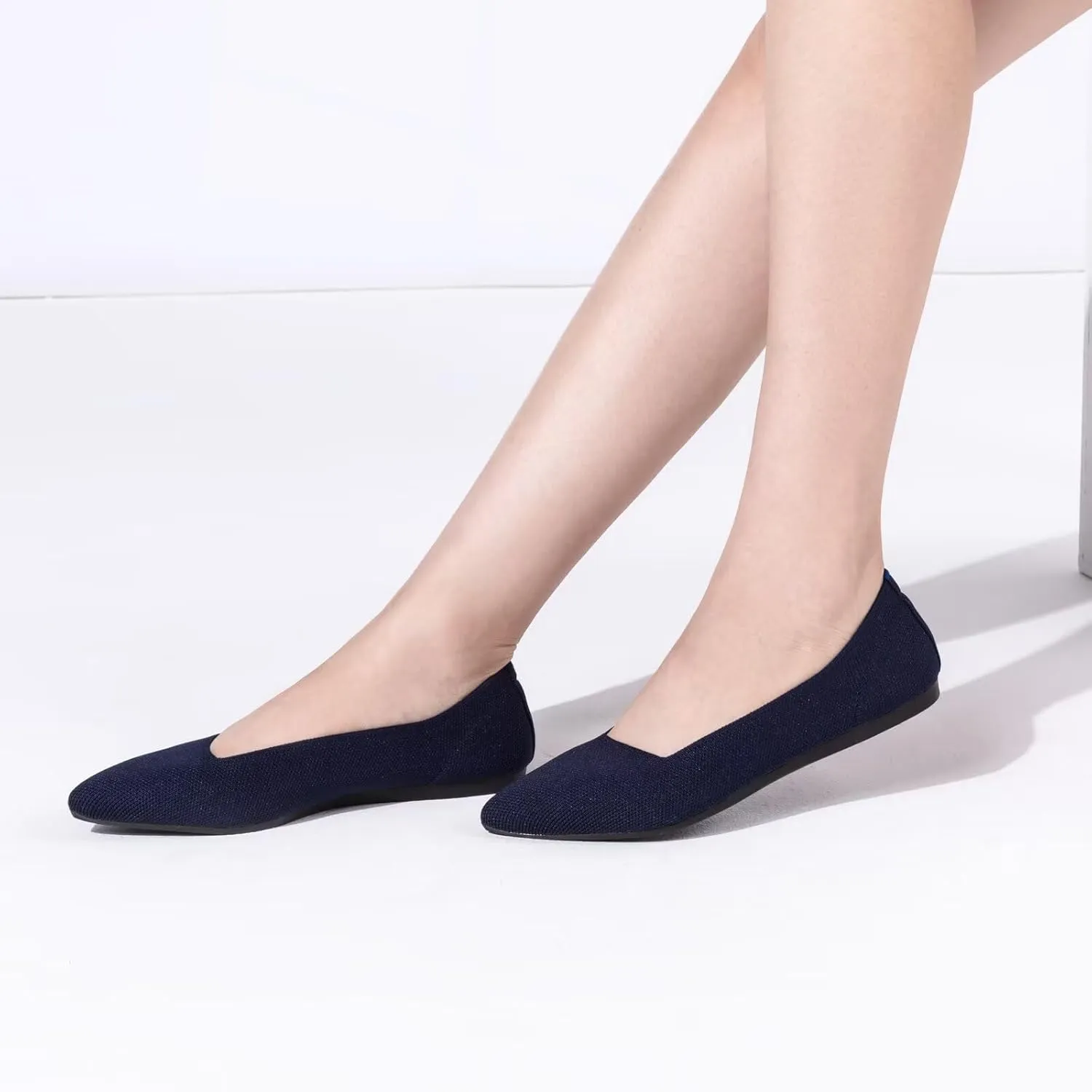 BEJINASH Women's Flat Shoes Black Pointed Toe Dress Shoes Knit Slip On Shoes Comfortable Walking Shoes for Woman Lightweight