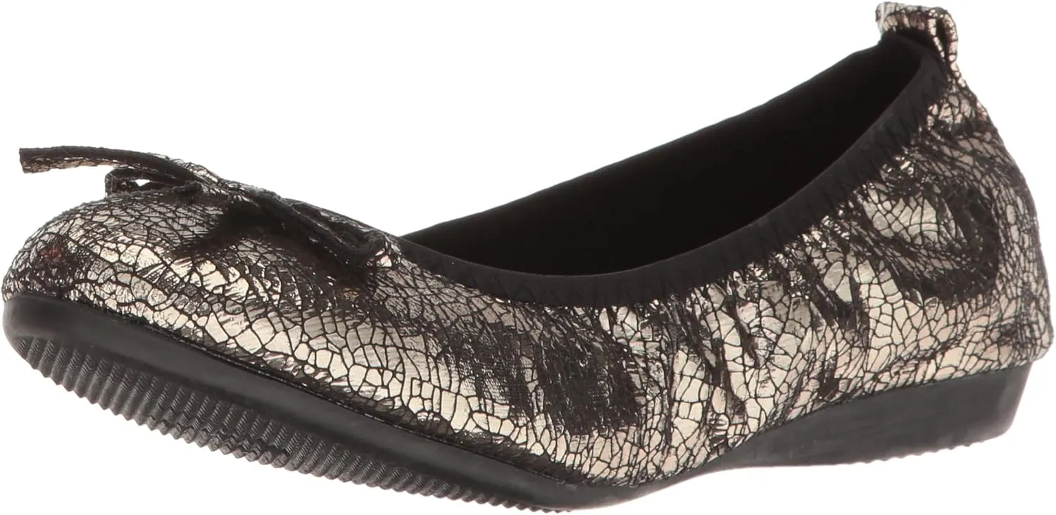 Bernie Mev Women's Curlies Plain Flat