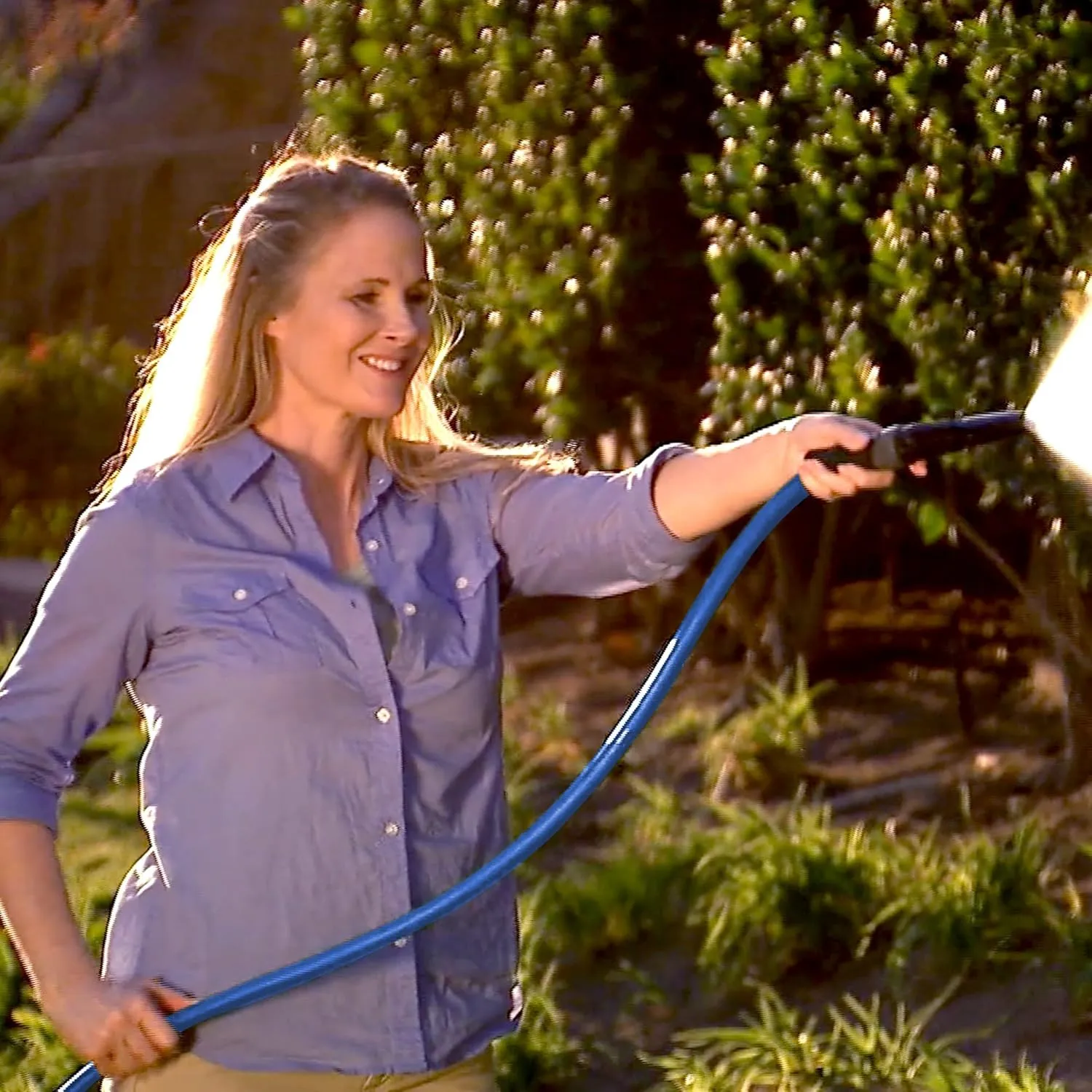 Bernini No Kink 100' Rubber Garden Hose is Lightweight, Compact and Keeps Water Flowing with XFlex Technology, 5/8 in. x 100 ft, Lays Flat for Easy Storage, Expands for High Flow Rate (100', Blue)