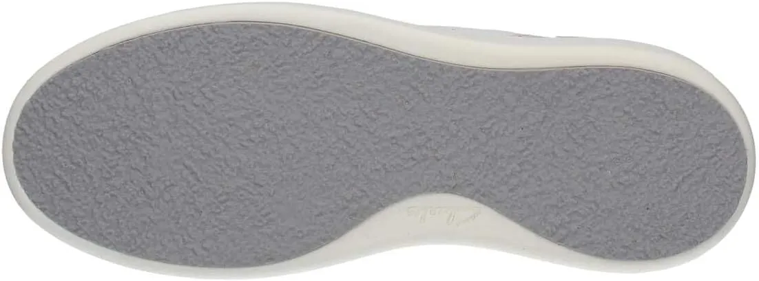 Clarks Courtlite Tor Nubuck Shoes in Standard Fit Size