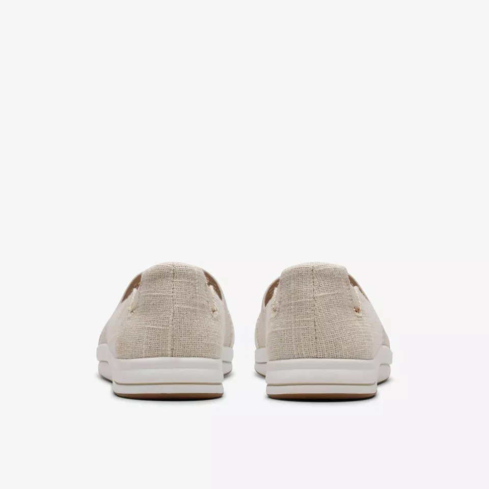 Clarks Women's Breeze Vibe Natural Interest 26181897