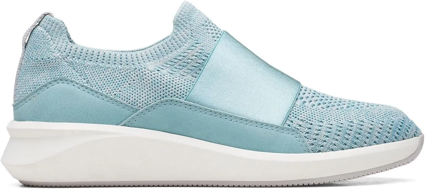 Clarks Women's Un Rio Knit Sneaker