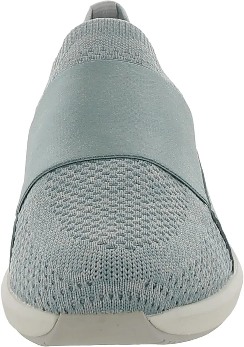 Clarks Women's Un Rio Knit Sneaker