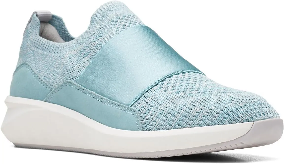 Clarks Women's Un Rio Knit Sneaker