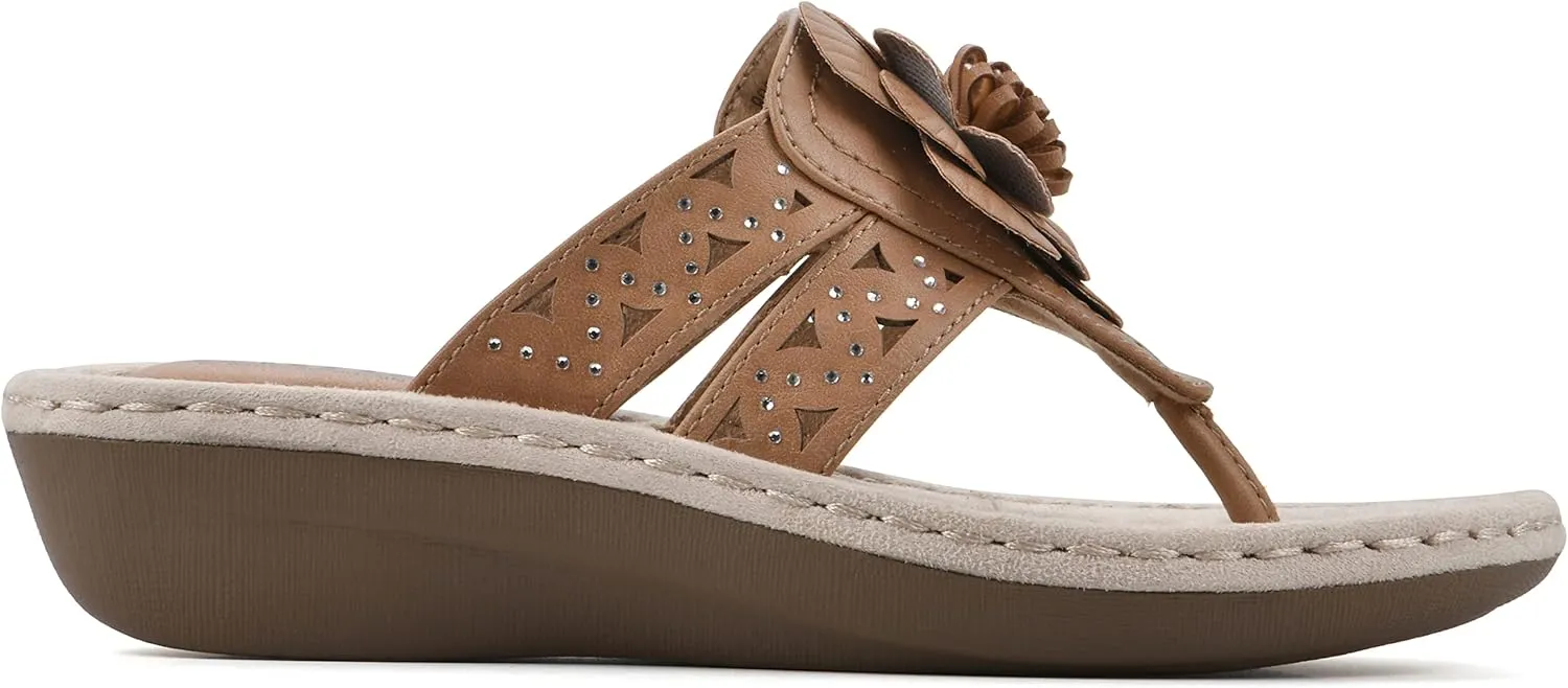 CLIFFS BY WHITE MOUNTAIN Women's Cynthia Wedge Sandal