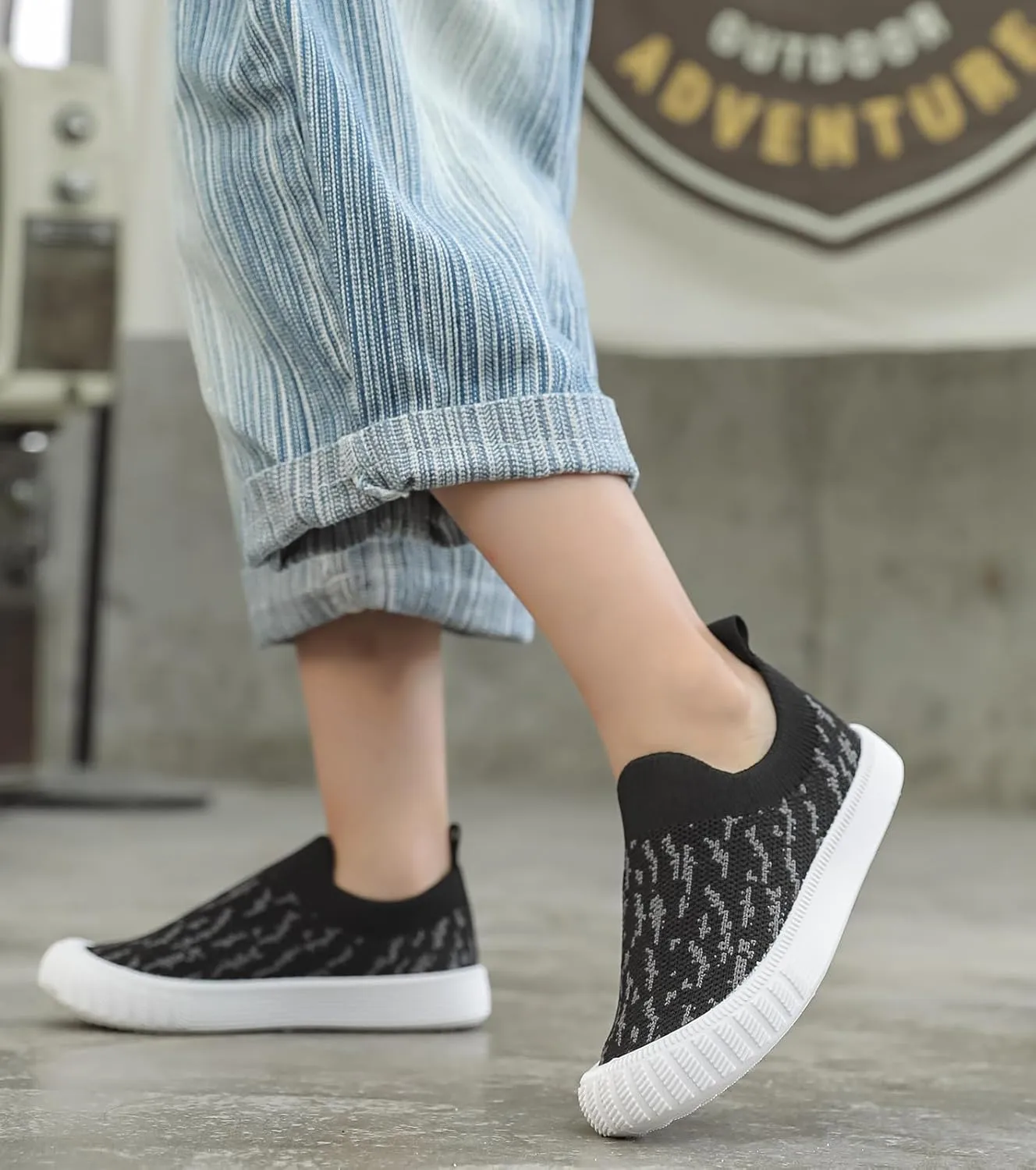DADAWEN Boys Girls Toddler Sneakers Kids Lightweight Walking Shoes Mesh Breathable Tennis Shoes for Toddler/Little Kids