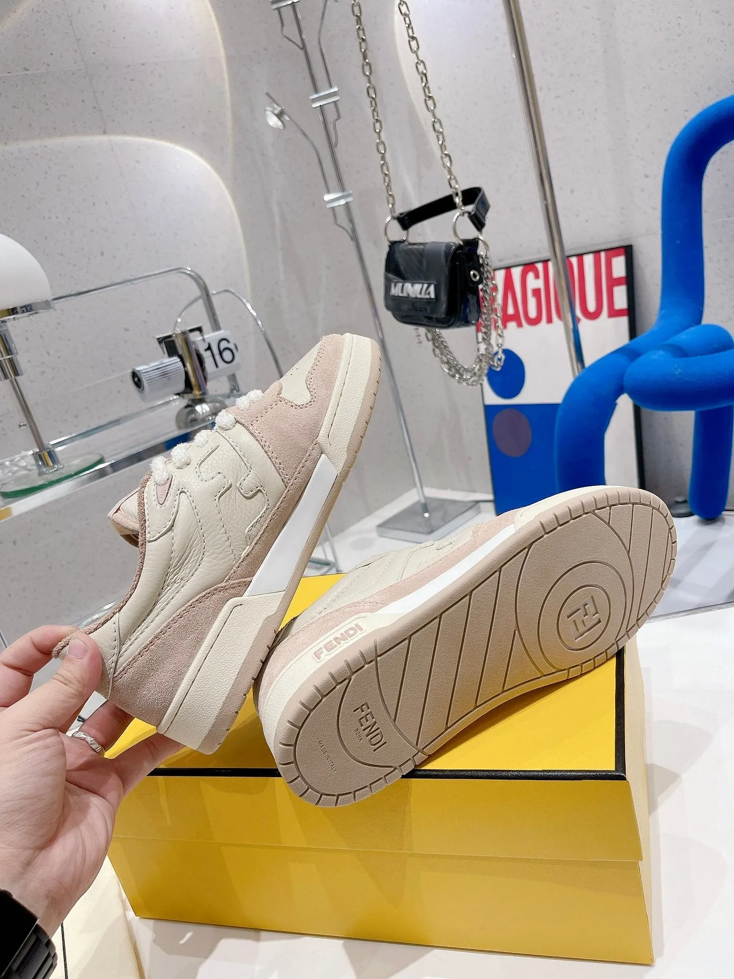 FENDI CASUAL SNEAKER IN WHITE CALFSKIN AND LIGHT PINK SUEDE