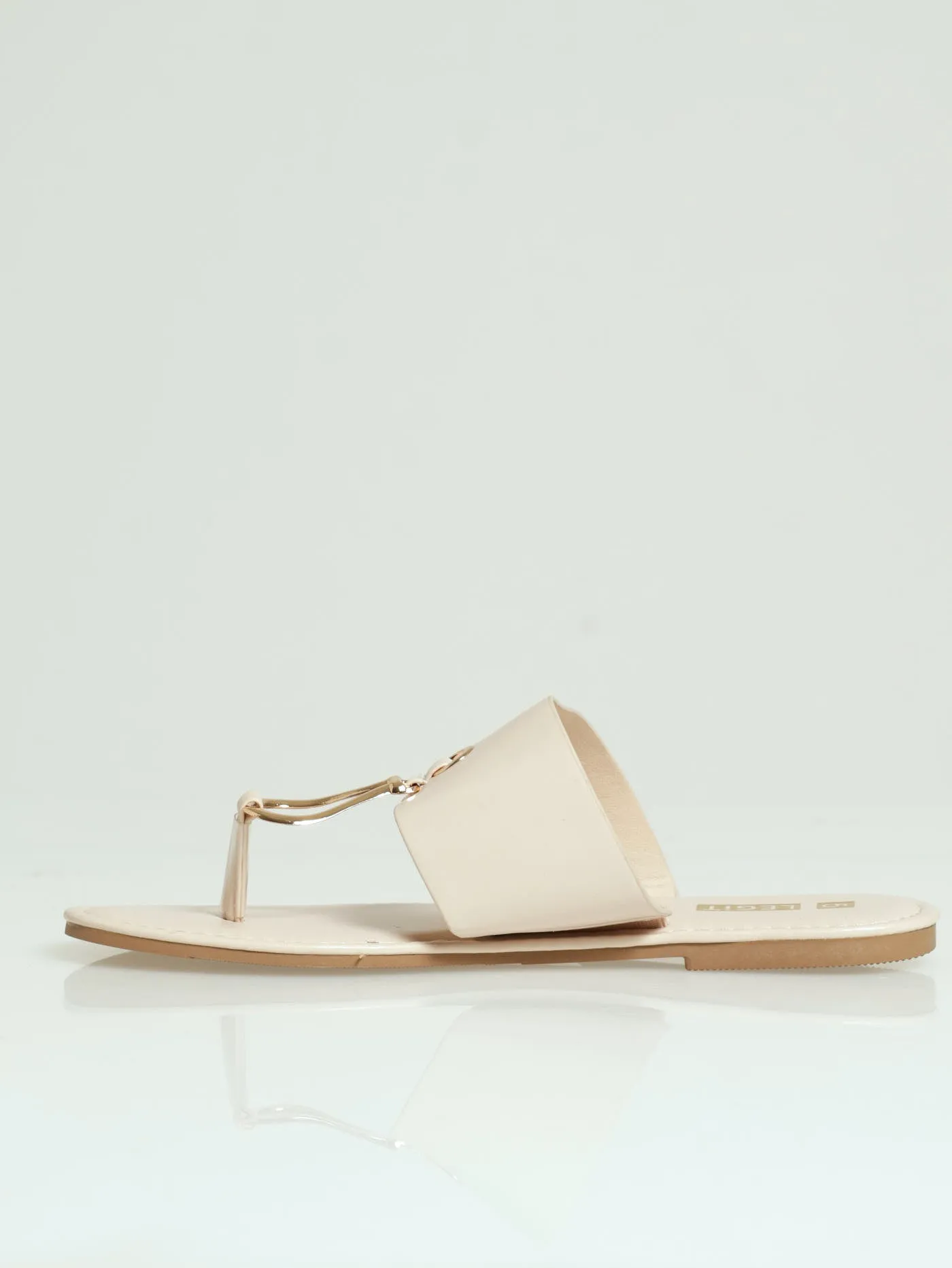 Flat One Strap Thong Sandal With Shaped Toe Trim - Cream