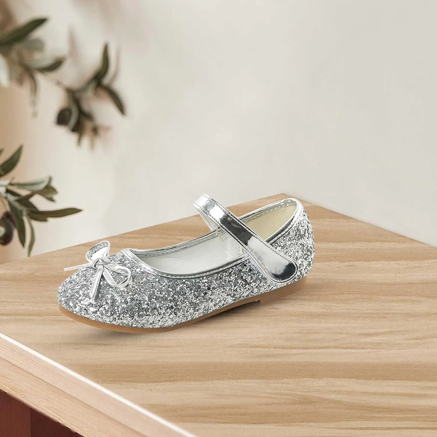 Girl Mary Jane Dress Shoes Glitter Flat Shoes Bowknot Sequin Shoe Bow Wedding Sandals High Heels Shiny Sandals