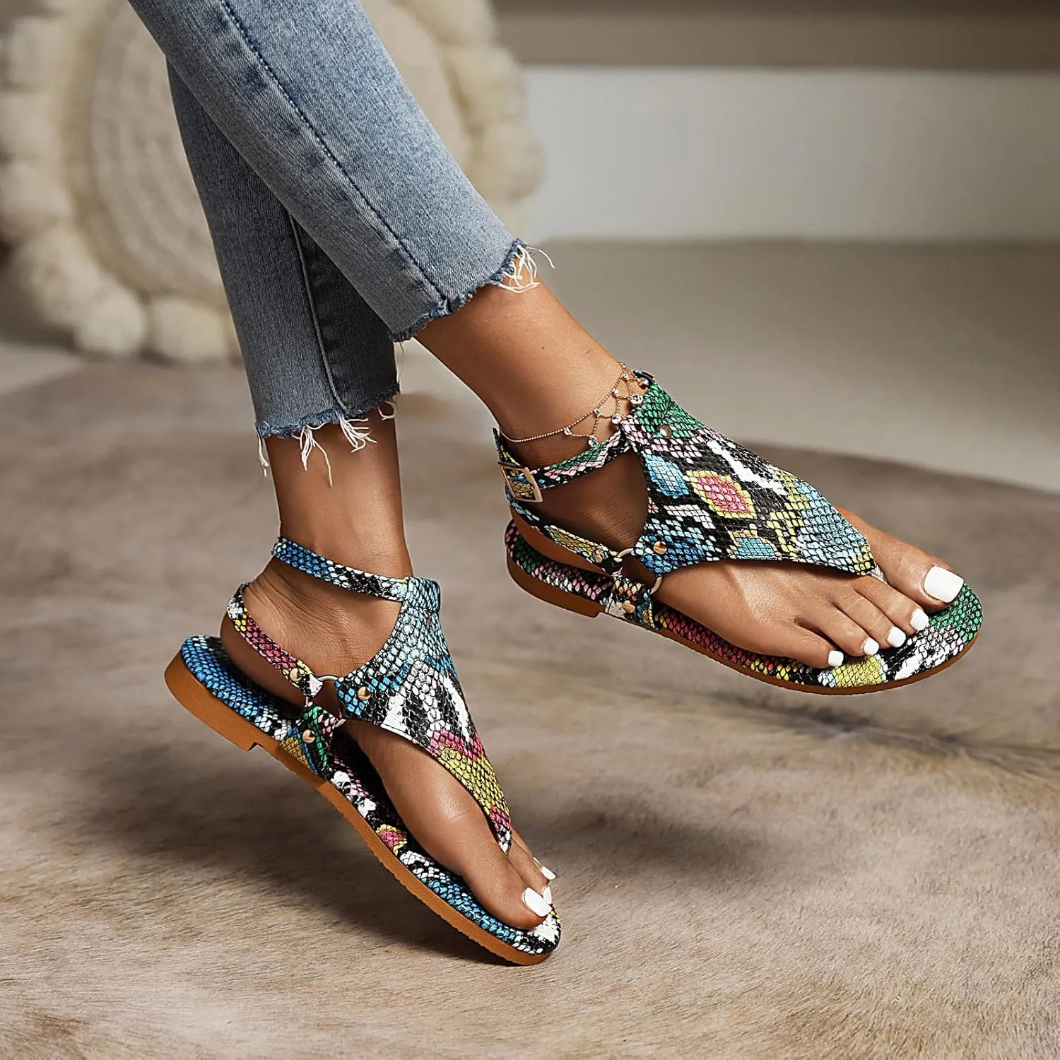 Gladiator Flat Sandal for Women Fashion Snakeskin Print Thong Strap Buckle Clip Toe Studded Roman Shoes Summer Comfortable Casual Beach Shoes