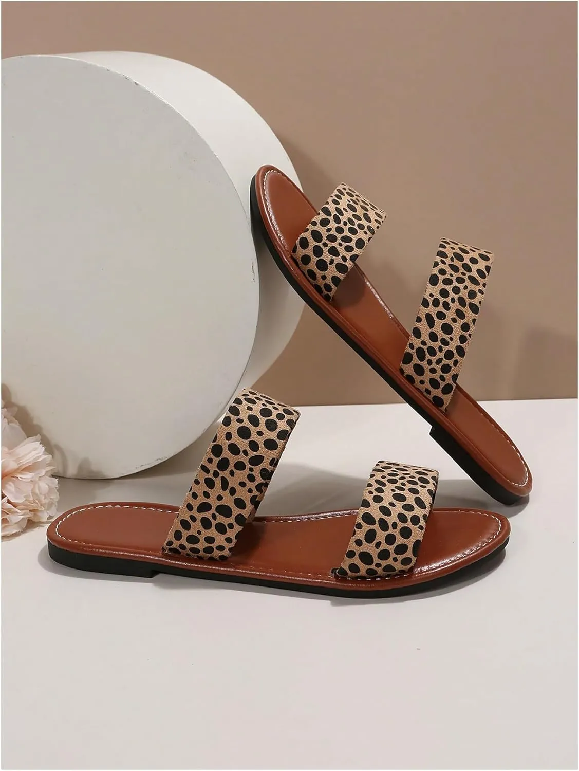 GORGLITTER Women's Leopard Cheetah Y2k Flat Sandals Double Band Open Toe Vacation Slide Sandal