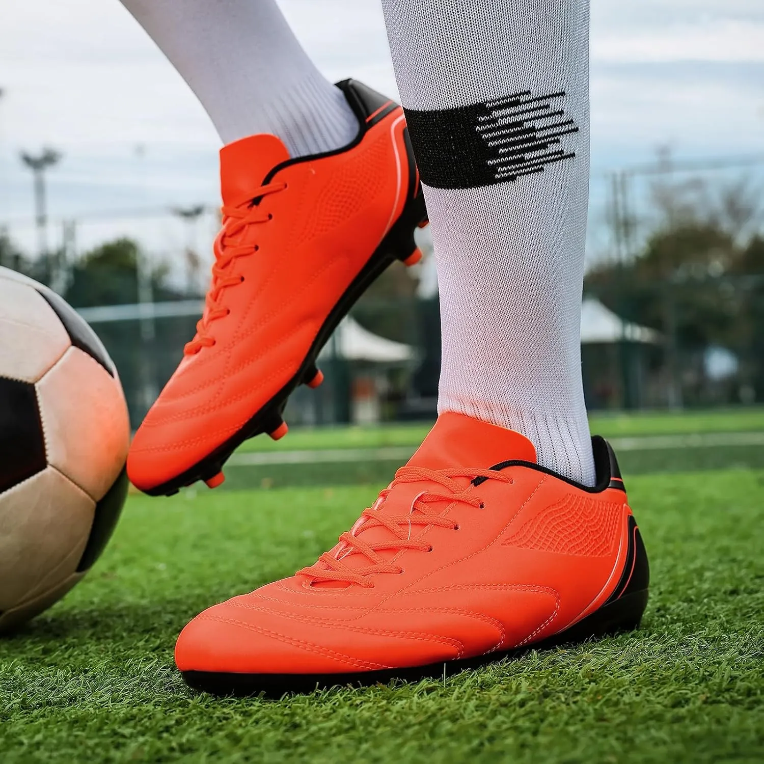 HaloTeam Soccer Shoes Mens Cleats Outdoor Professional Training Turf Football Boots Breathable Athletic Sneaker for AG/FG