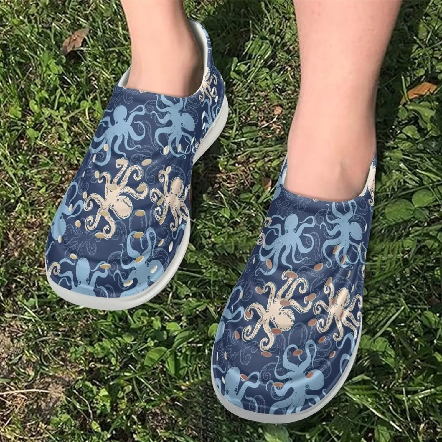 Kids Water Shoes, Cartoon Animal Slip-On Shoes, Garden Clogs for Boys Girls, Non-Slip Quick Dry Beach Sandals