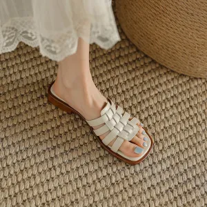 LM | Soft and airy sandals