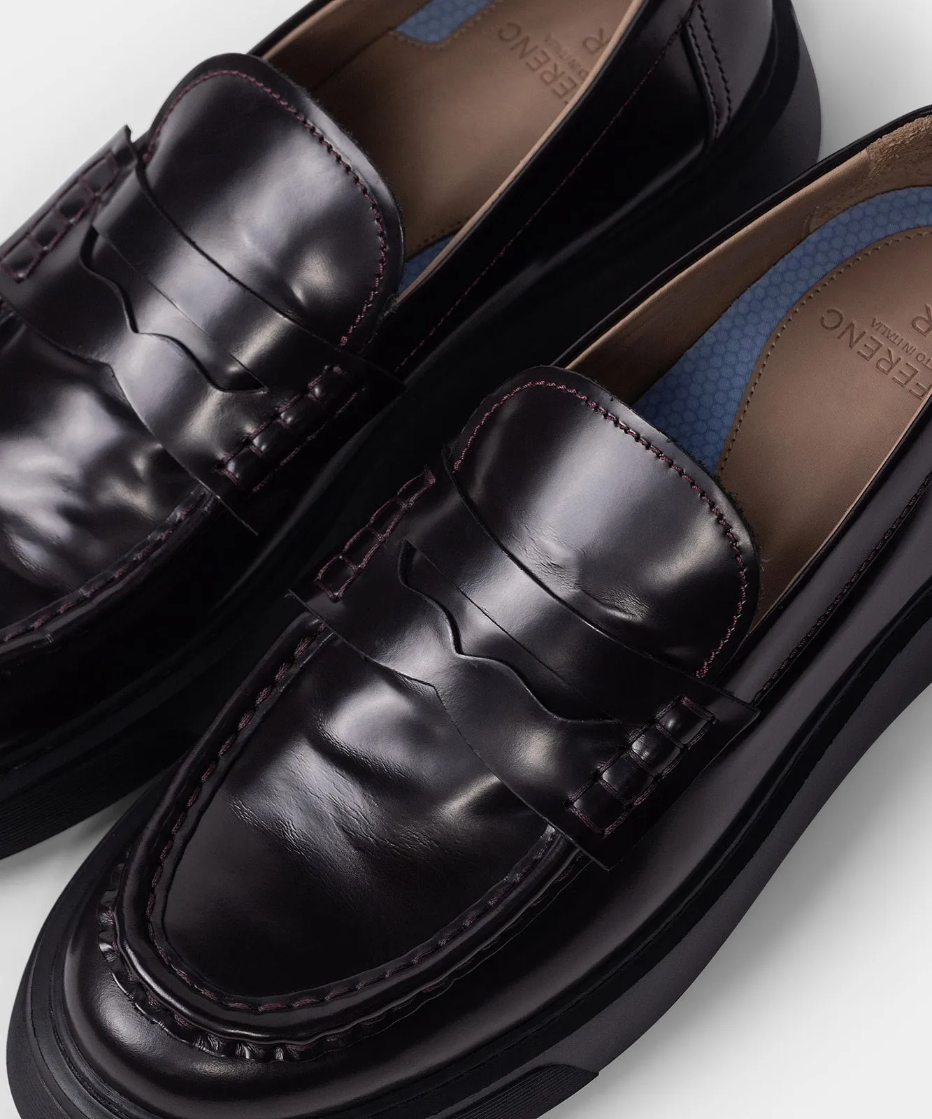 Loafer Burgundy Red / Black Leather