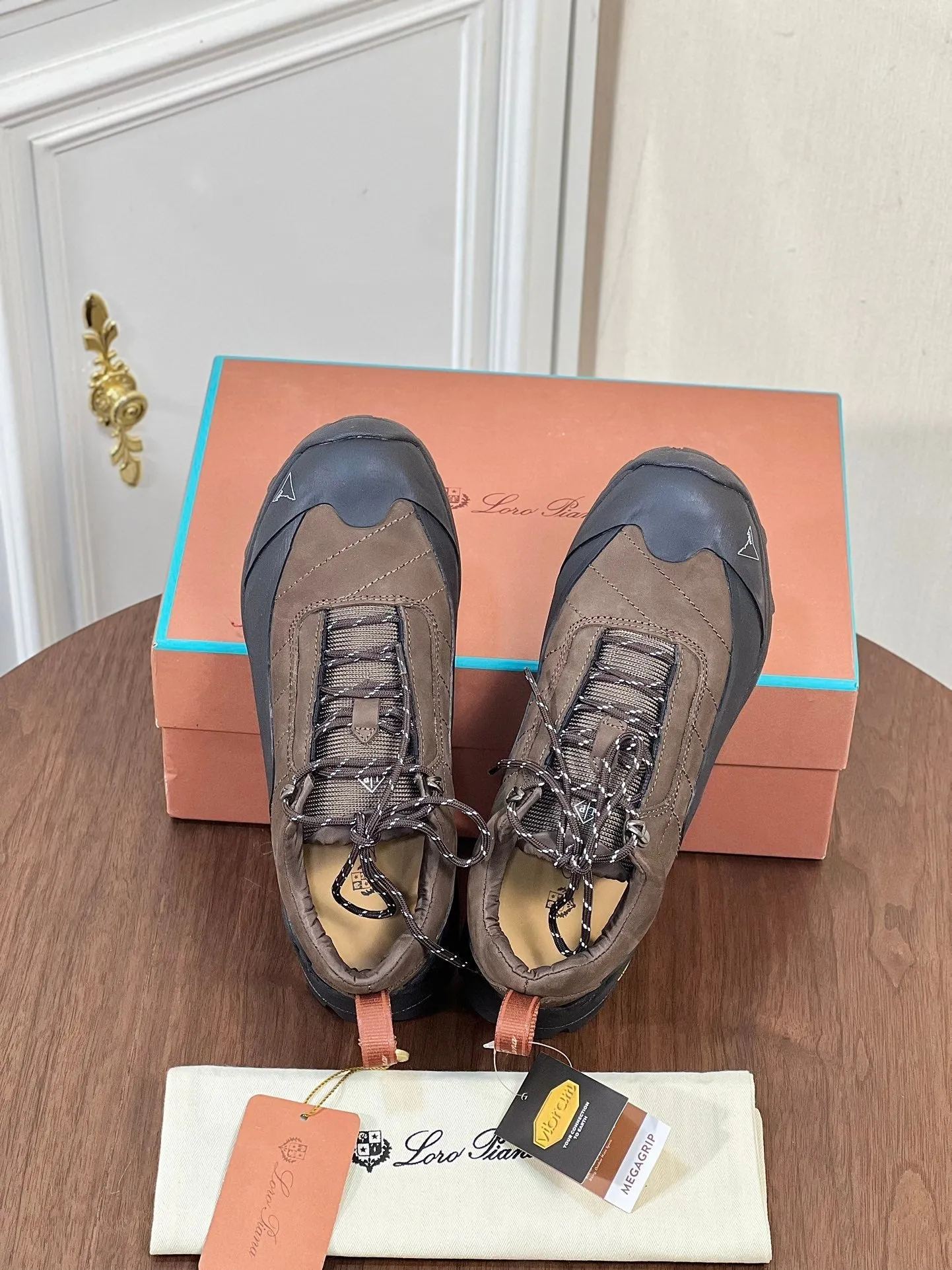 LP KATHARINA SNEAKER LIGHT BROWN AND CHARCOAL SUEDE