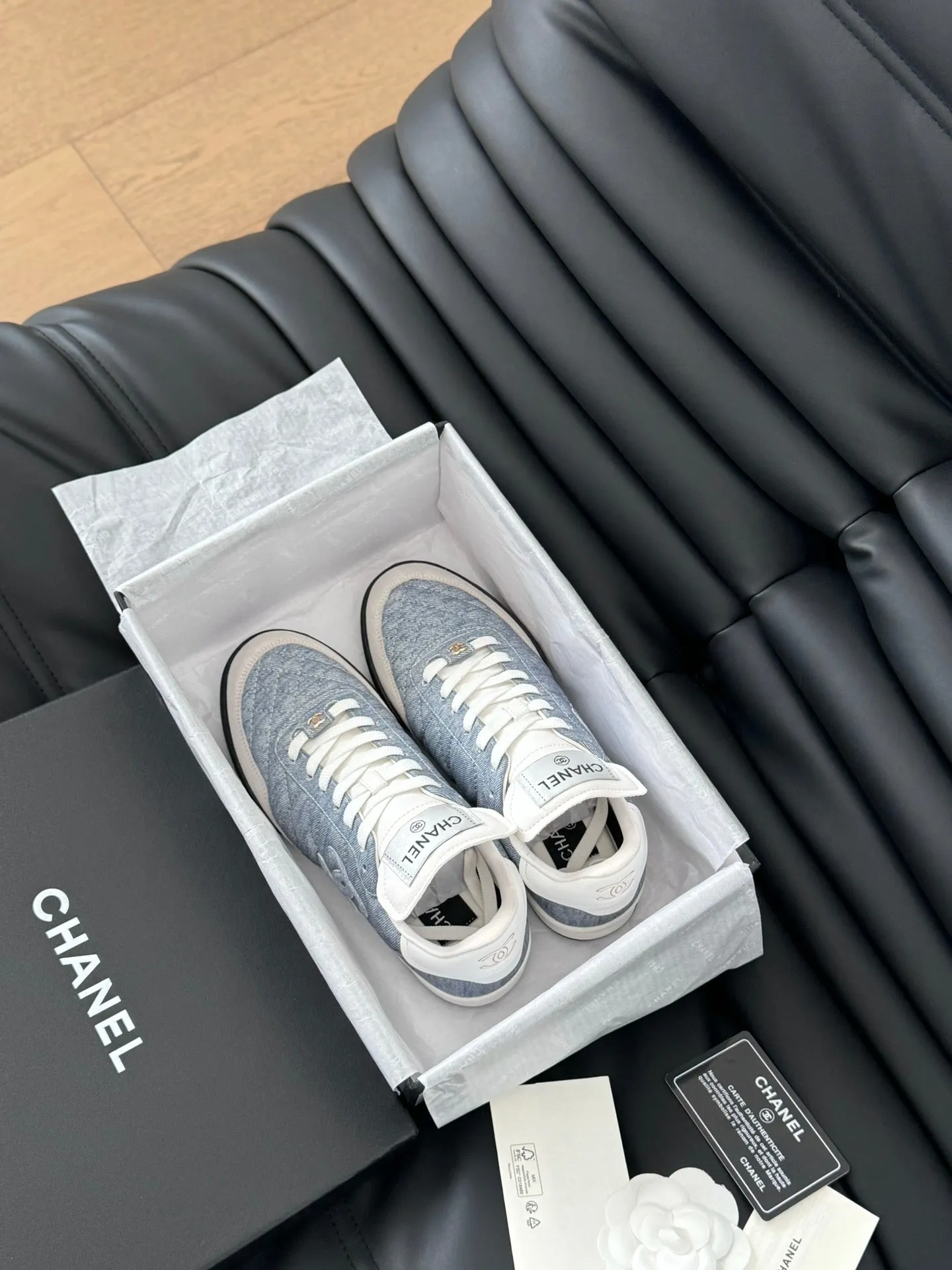 MIX EMBROIDERED CHANEL LIGHT LAMBSKIN WHITE SNEAKER Premium IN BLUE Compact