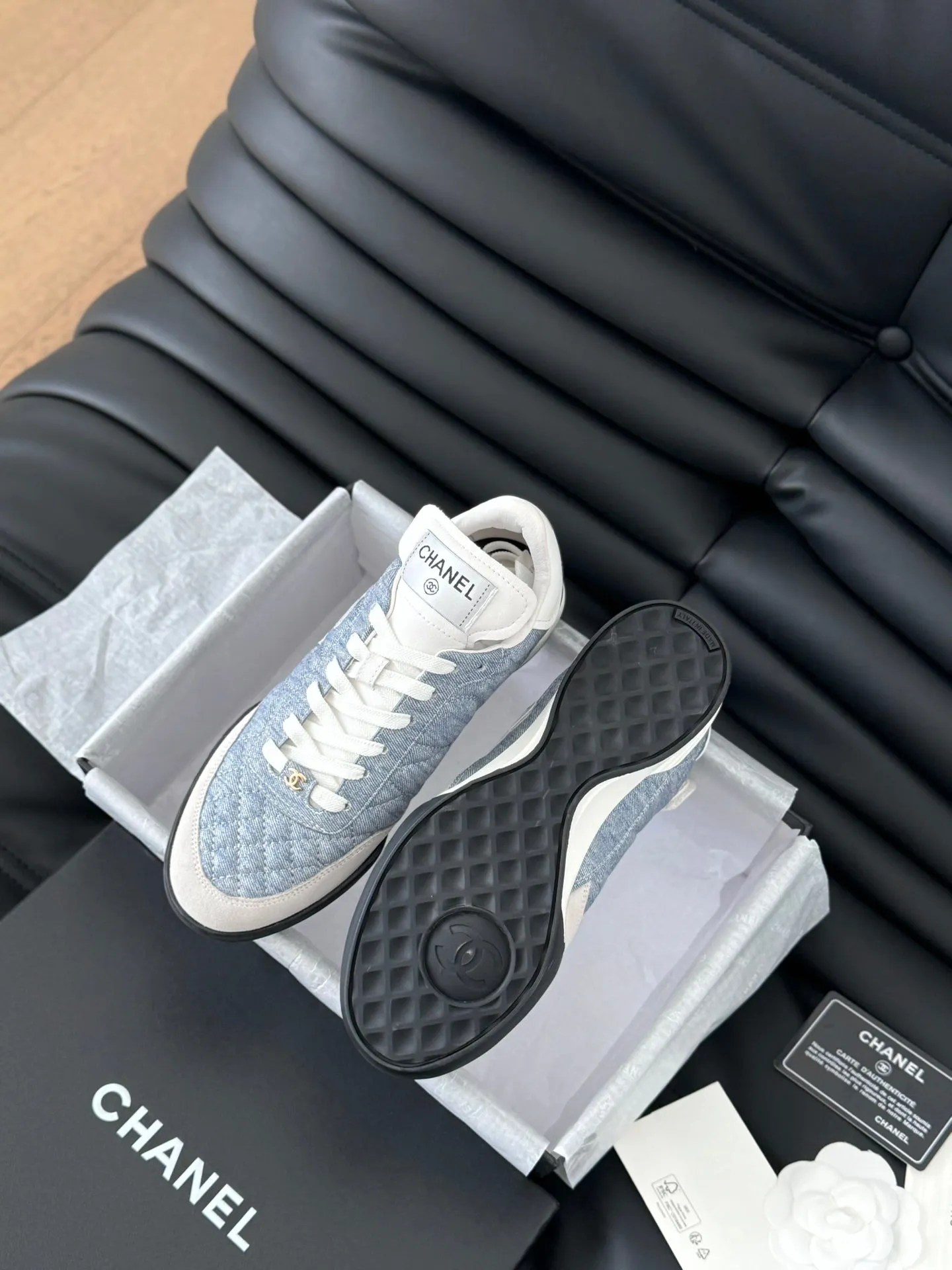 MIX EMBROIDERED CHANEL LIGHT LAMBSKIN WHITE SNEAKER Premium IN BLUE Compact