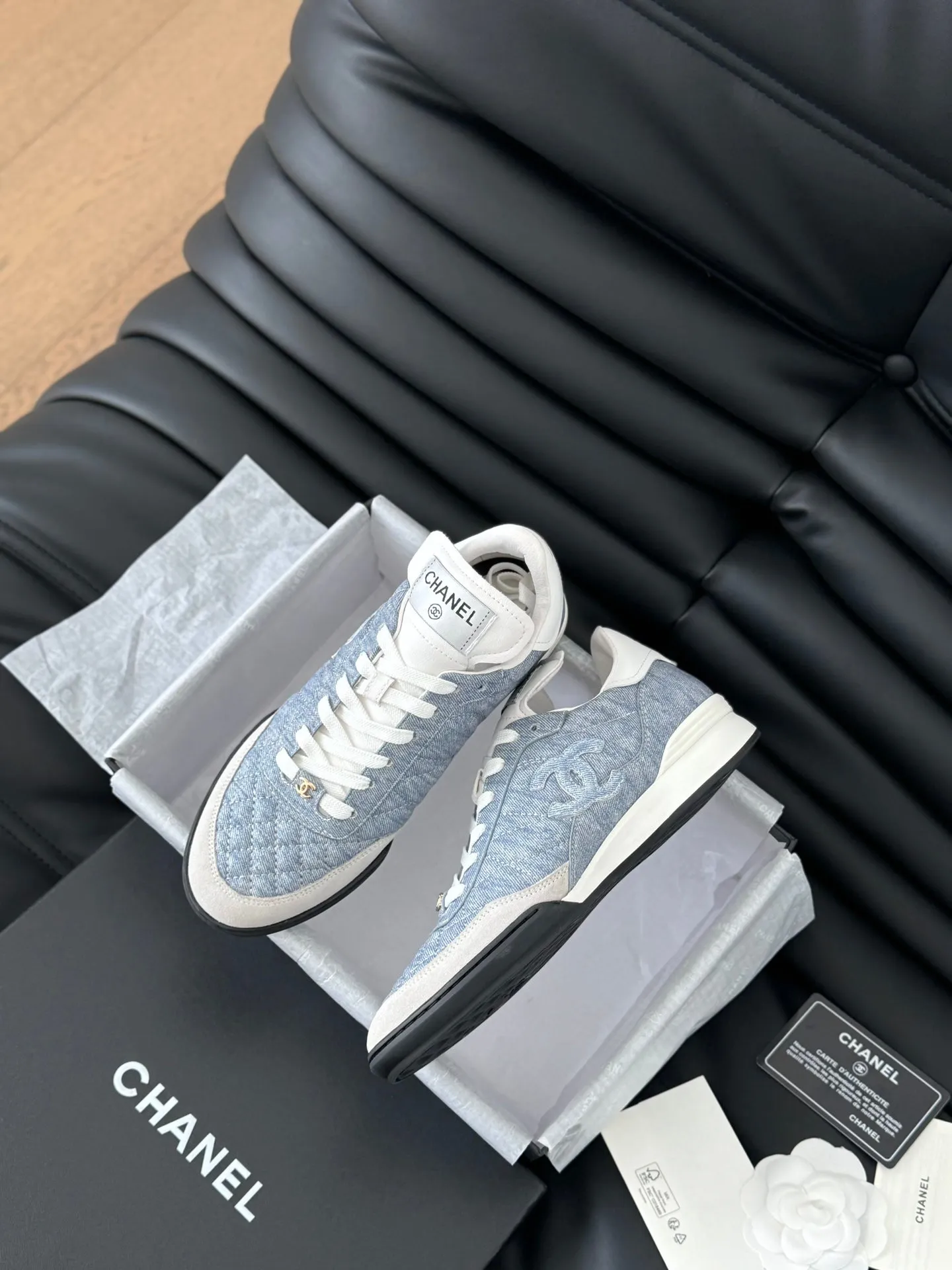 MIX EMBROIDERED CHANEL LIGHT LAMBSKIN WHITE SNEAKER Premium IN BLUE Compact