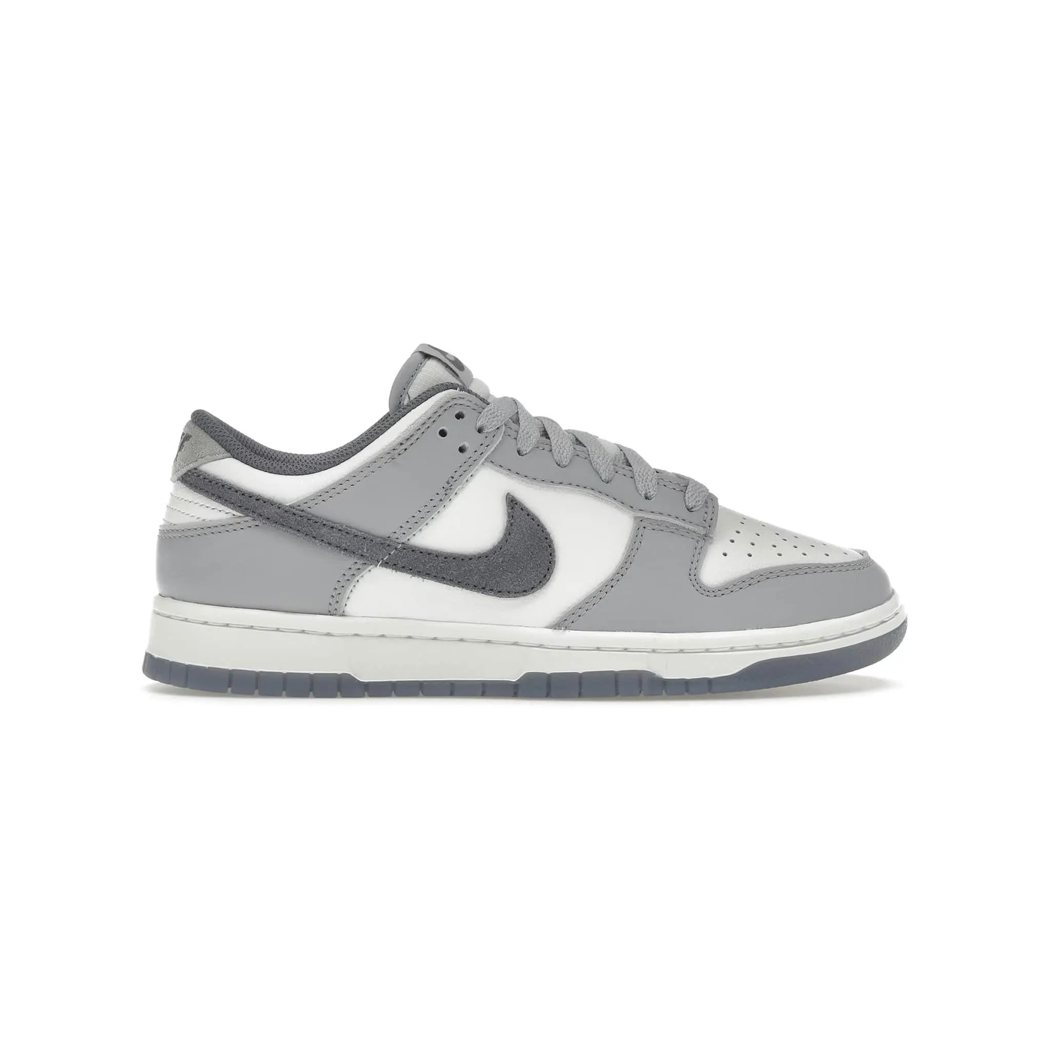 Nike Dunk Low SE Light Carbon