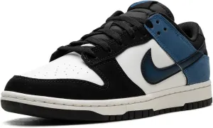 Nike Men's Sneaker