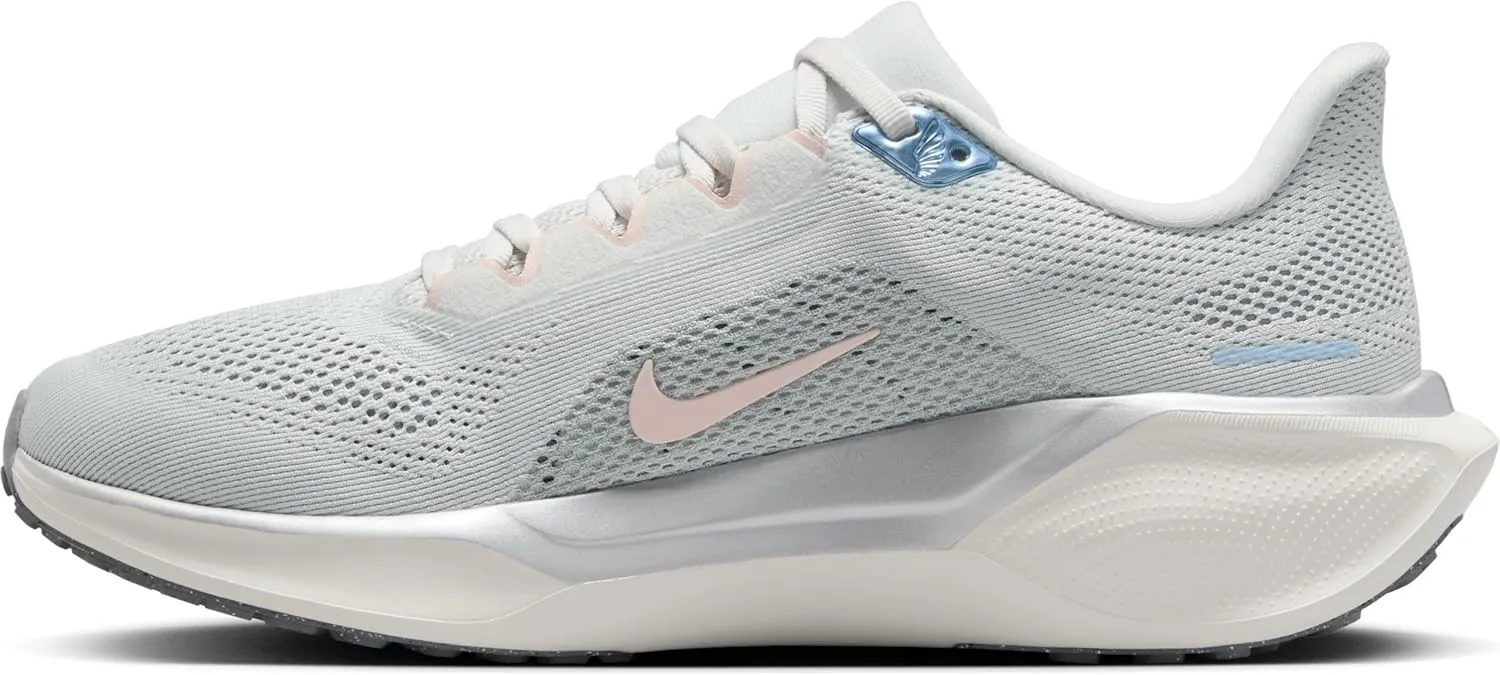 Nike Women's Pegasus 41 Sneaker