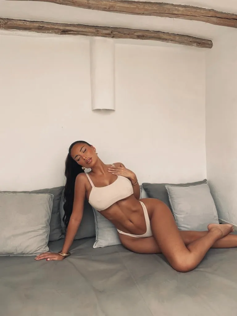 PLUNGE THONG BONE