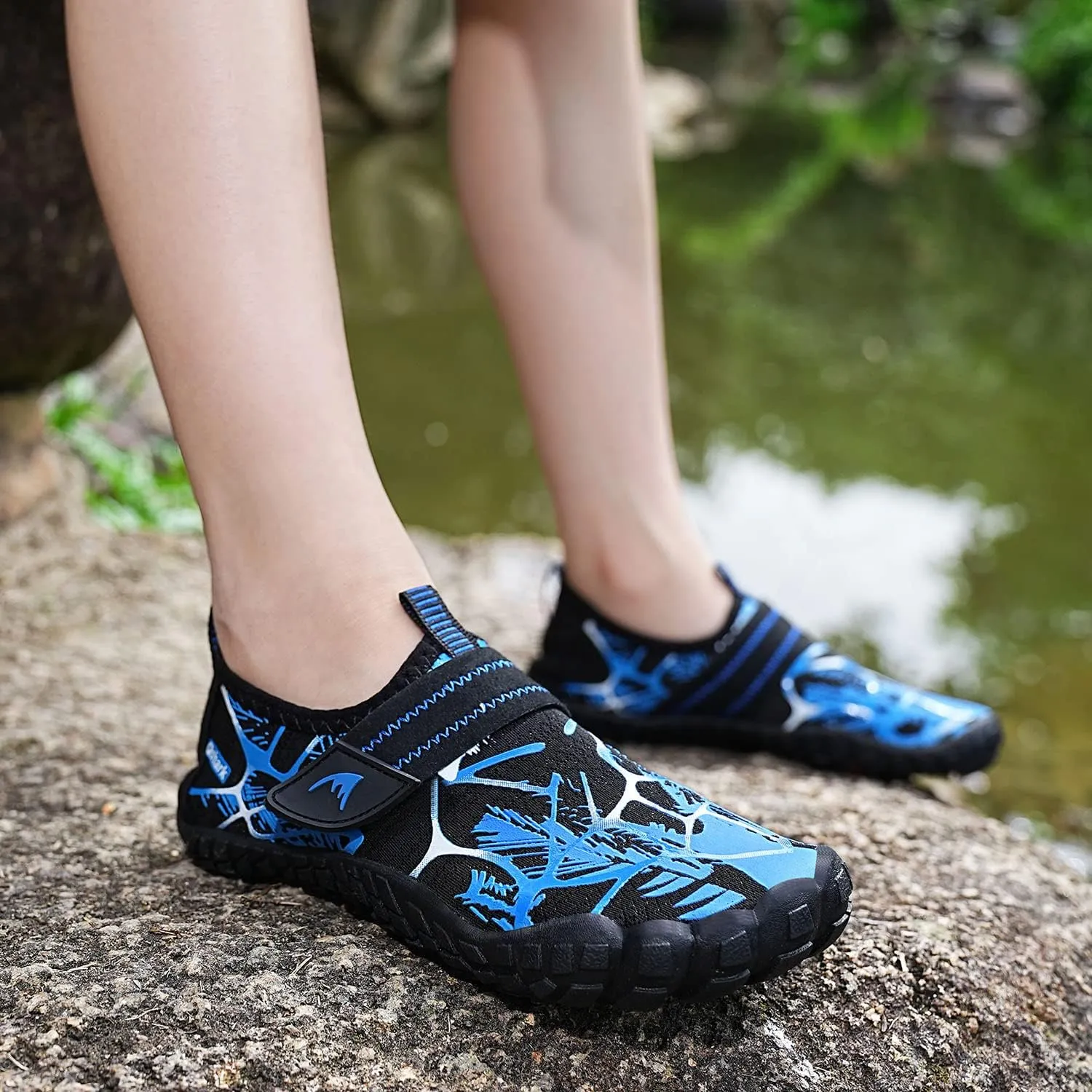 Quickshark Kids Water Shoes Boys Girls Barefoot Aqua Socks Outdoor Indoor Quick Dry Sandals Lightweight Slip On Walking Sneakers for Beach Pool Swim (Little Kid/Big Kid)