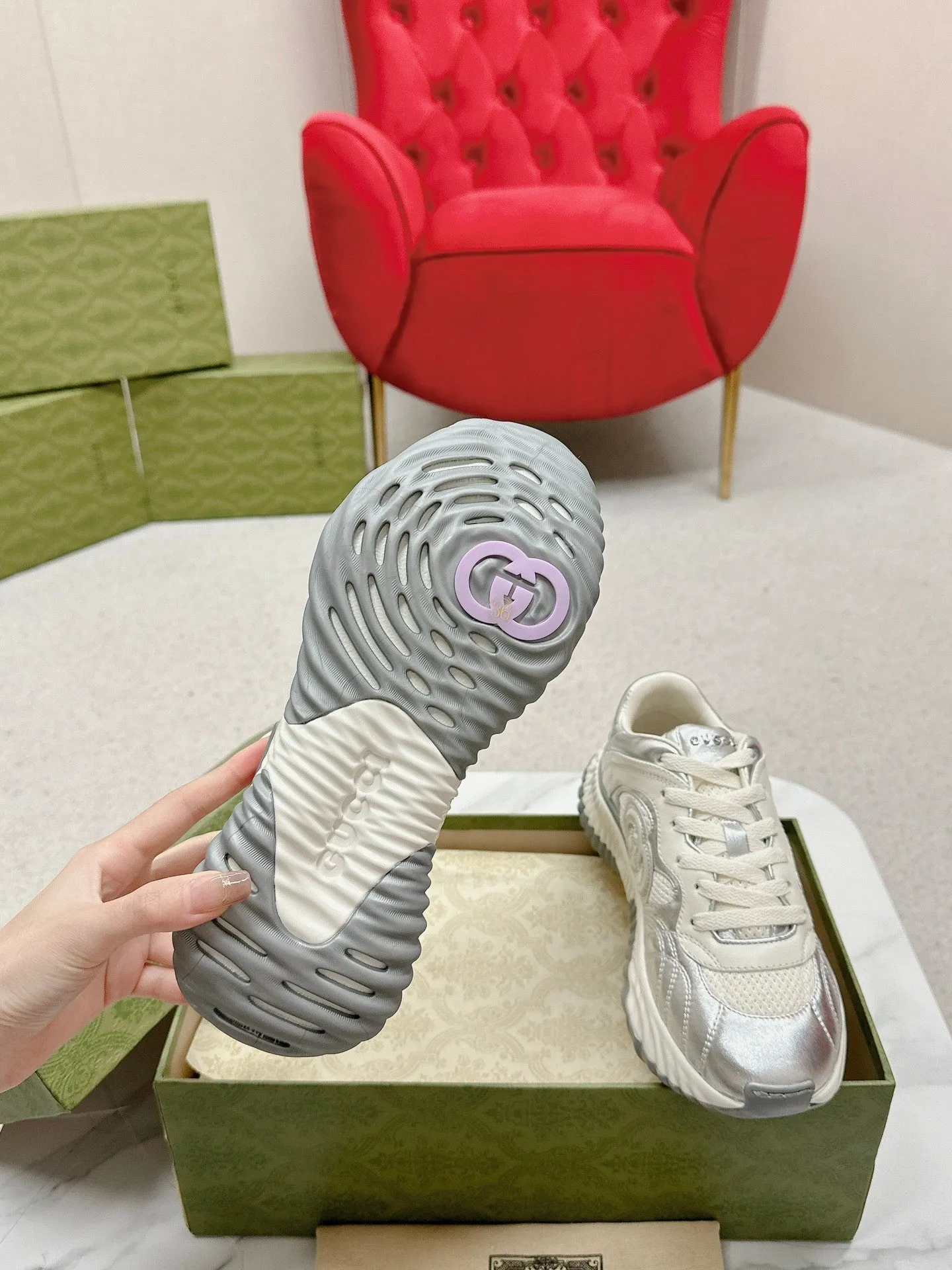 Secure checkout LIGHT GG RIPPLE SILVER Customer satisfaction Gucci LAMBSKIN TRAINER