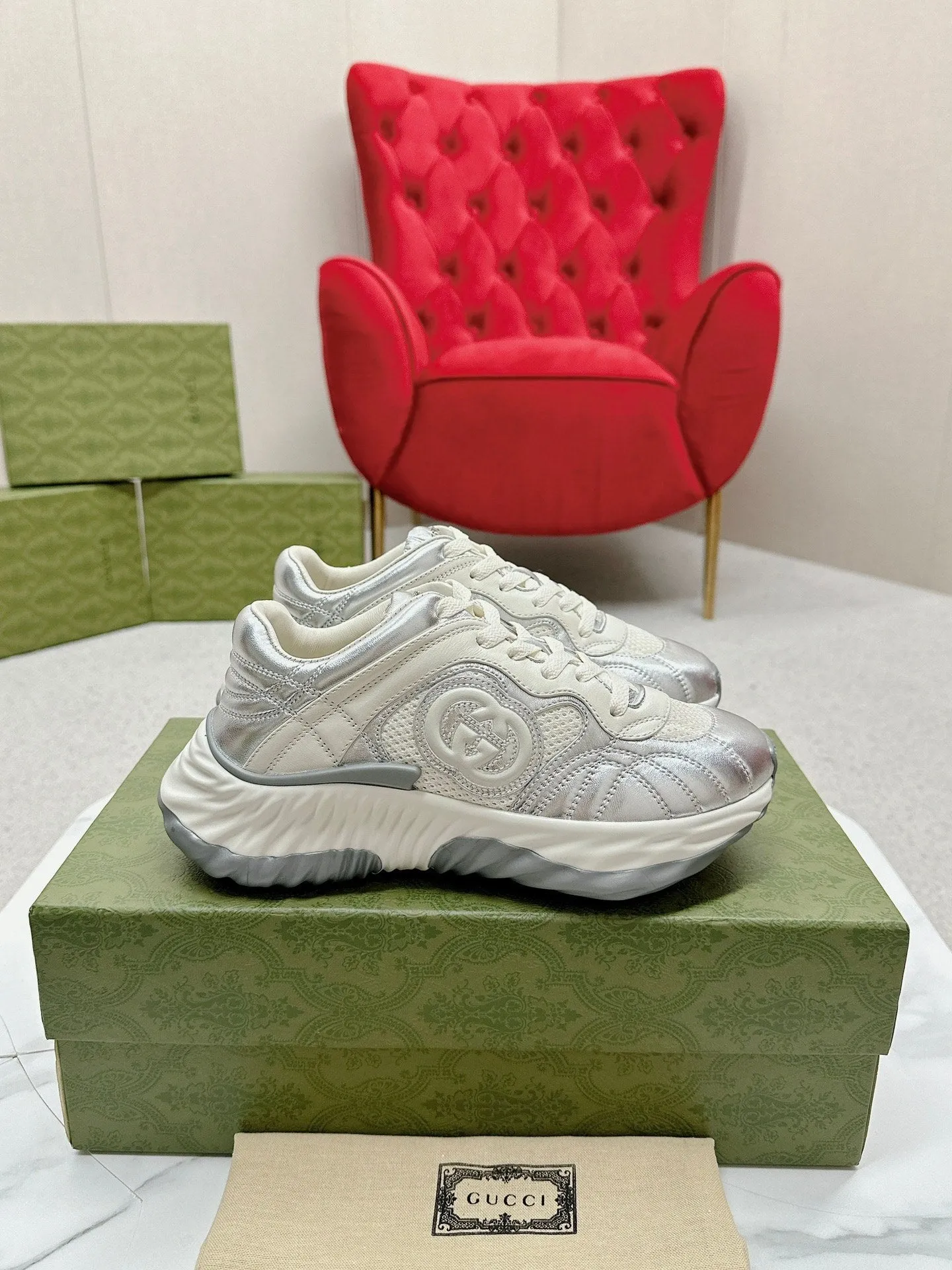 Secure checkout LIGHT GG RIPPLE SILVER Customer satisfaction Gucci LAMBSKIN TRAINER