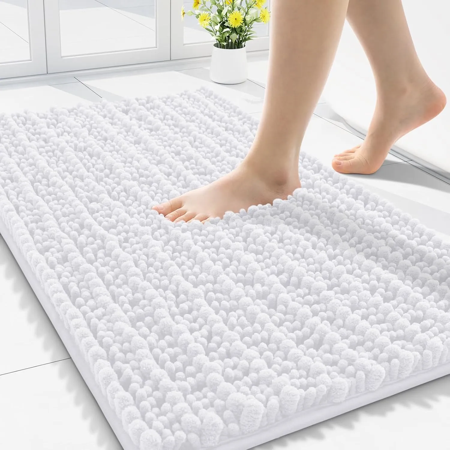 Smiry Bathroom Rugs Mat 30x20, Extra Soft Absorbent Chenille Bath Rugs, Non Slip Rubber Backing Machine Washable Quick Dry Bath Mats for Bathroom Floor, Tub, Shower, Home Decor Accessories, White