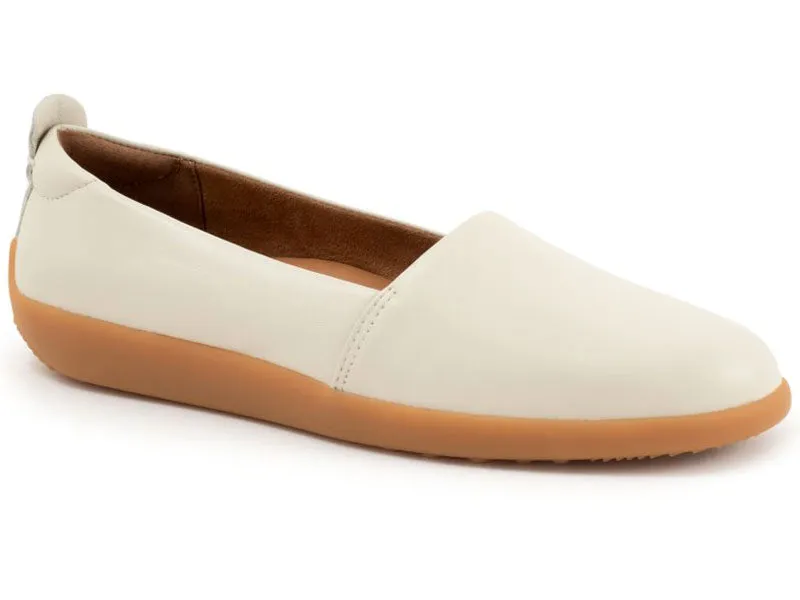 Softwalk Deva - Womens Flat