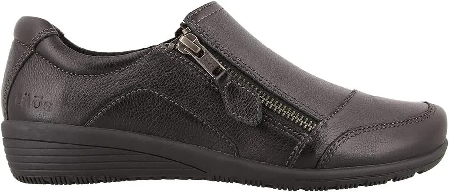 Taos Footwear Women's Character Flat