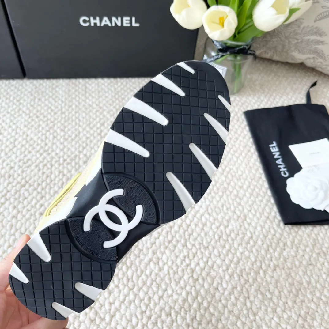 Time-saving AND SNEAKER IN CHANEL TWEED Contemporary SUEDE WOOL LIGHT YELLOW