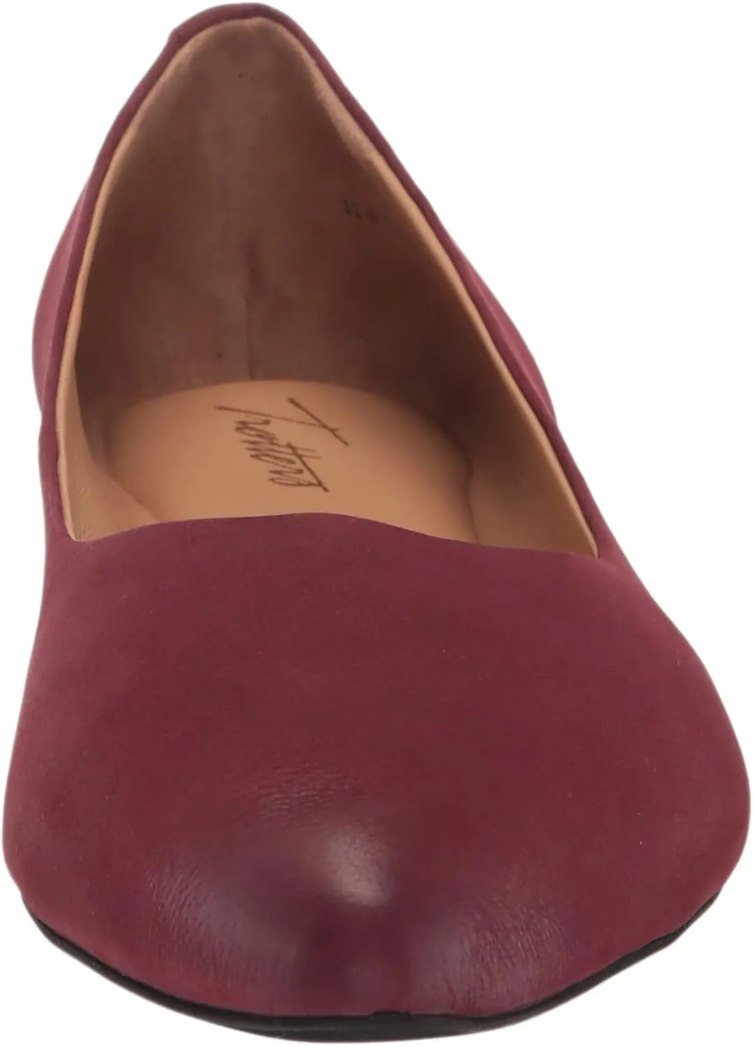 Trotters Women's Estee Ballet Flat
