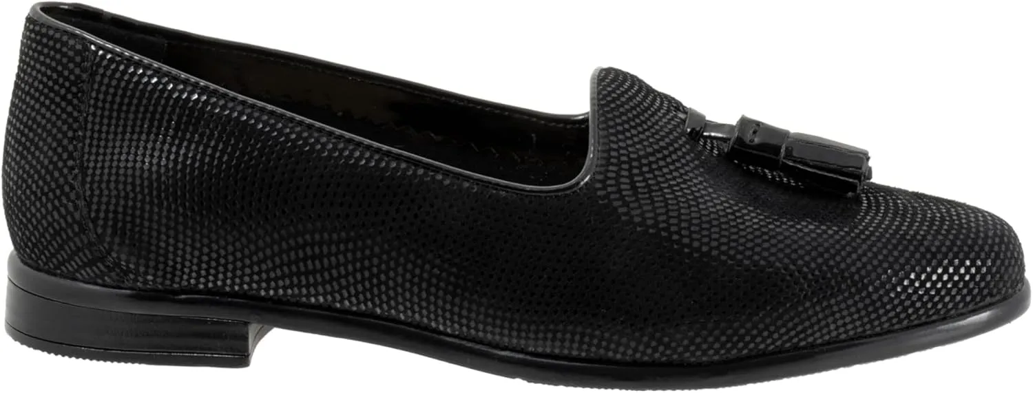Trotters Women's Liz Tassel Loafer Flat