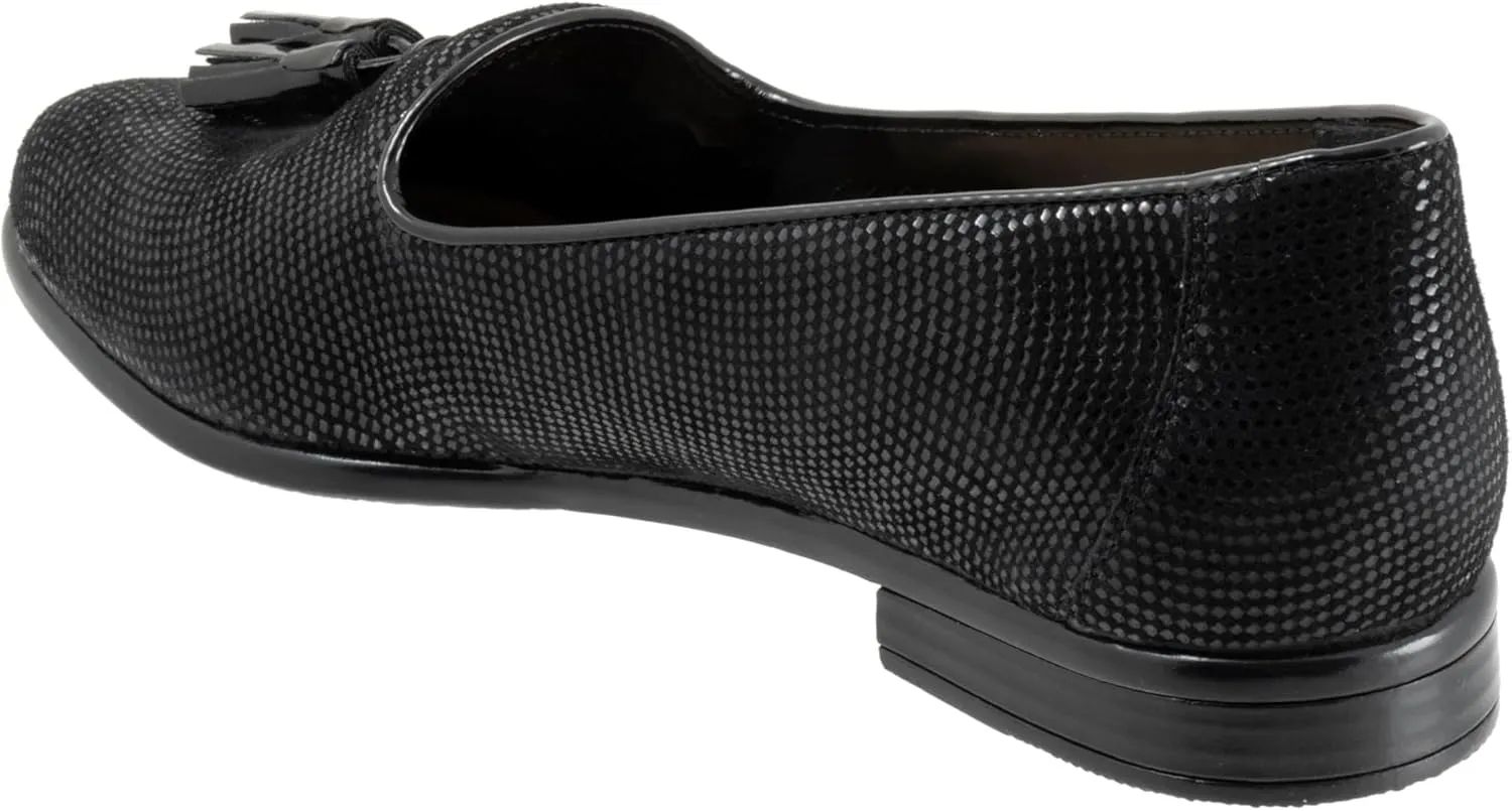 Trotters Women's Liz Tassel Loafer Flat