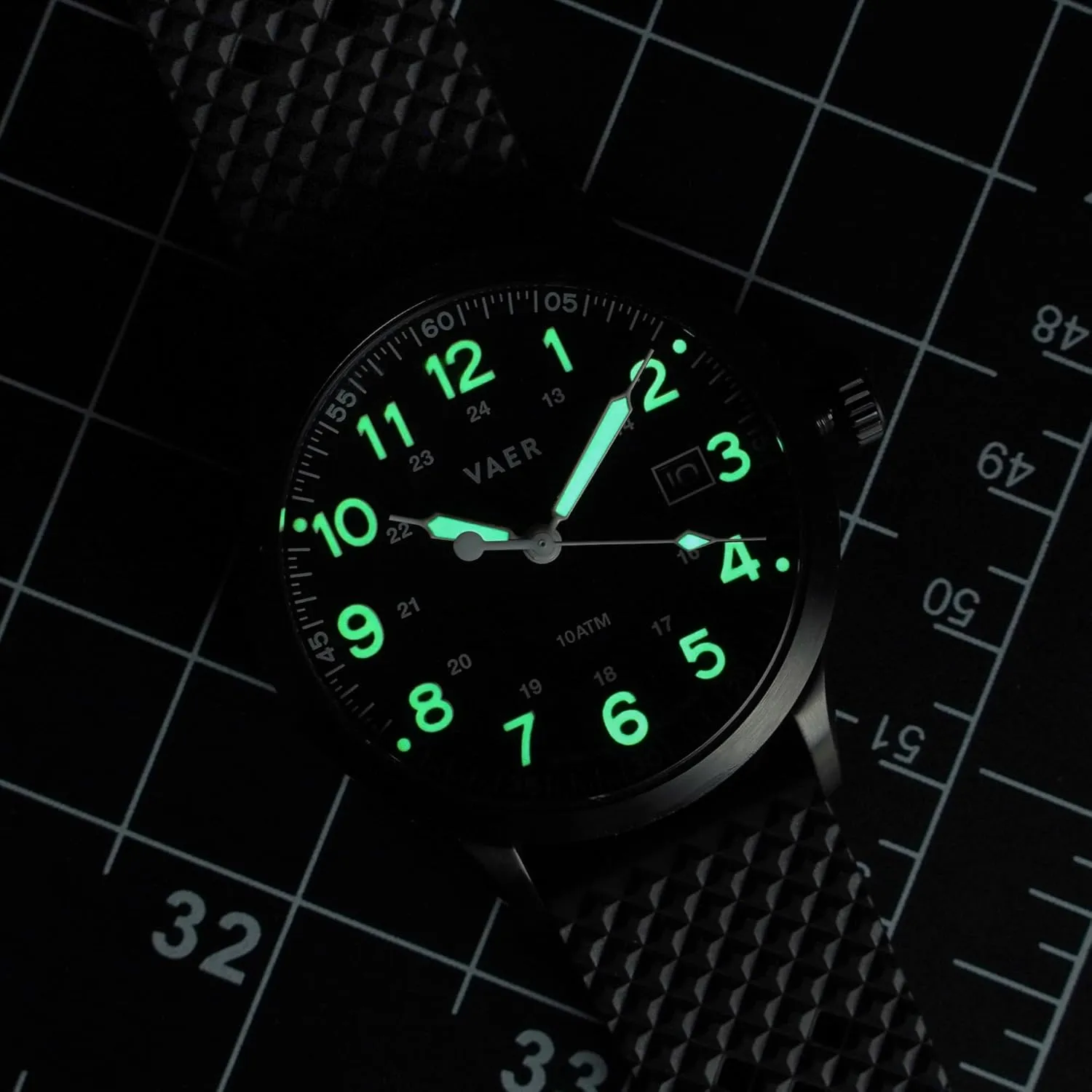 Vaer Men’s Field Watch, Quartz Movement for Accurate Timing, Scratch Resistant Sapphire Crystal, Locking Screw-Down Crown, Iconic Replica of The A-11 Military Watch for Men of WW2 - Gifts for Dad