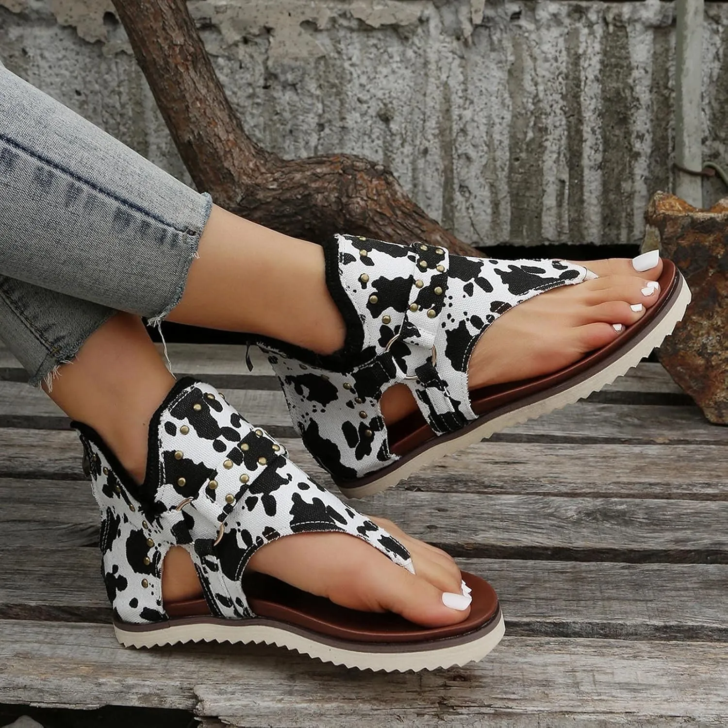 Women's Fashion Cow Print Sandals with Studded Strap Design Casual Thong Wrap Beach Flats Summer Comfy Walking Sandal