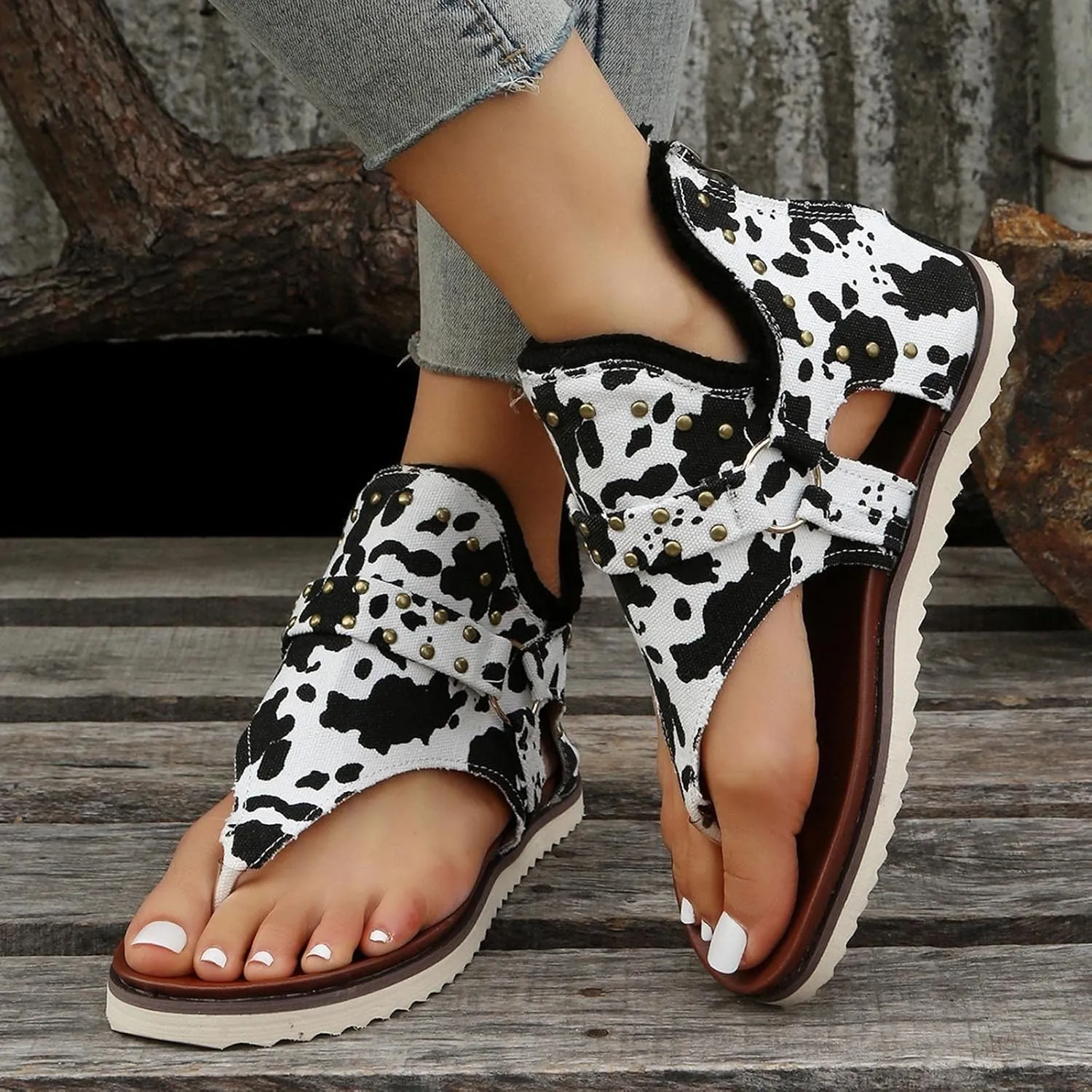 Women's Fashion Cow Print Sandals with Studded Strap Design Casual Thong Wrap Beach Flats Summer Comfy Walking Sandal
