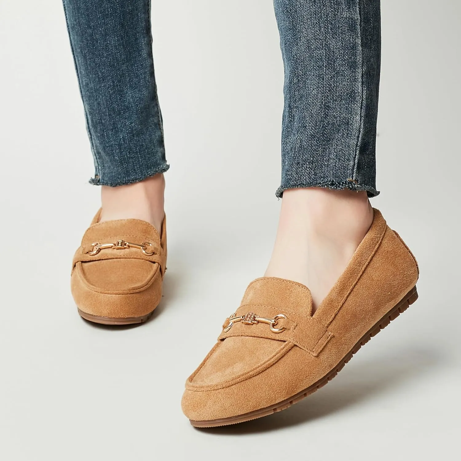 Women's Wide Loafers Casual Slip on Flat Shoes Women's Comfort Penny Loafers with Arch Support Women Dressy Moccasins