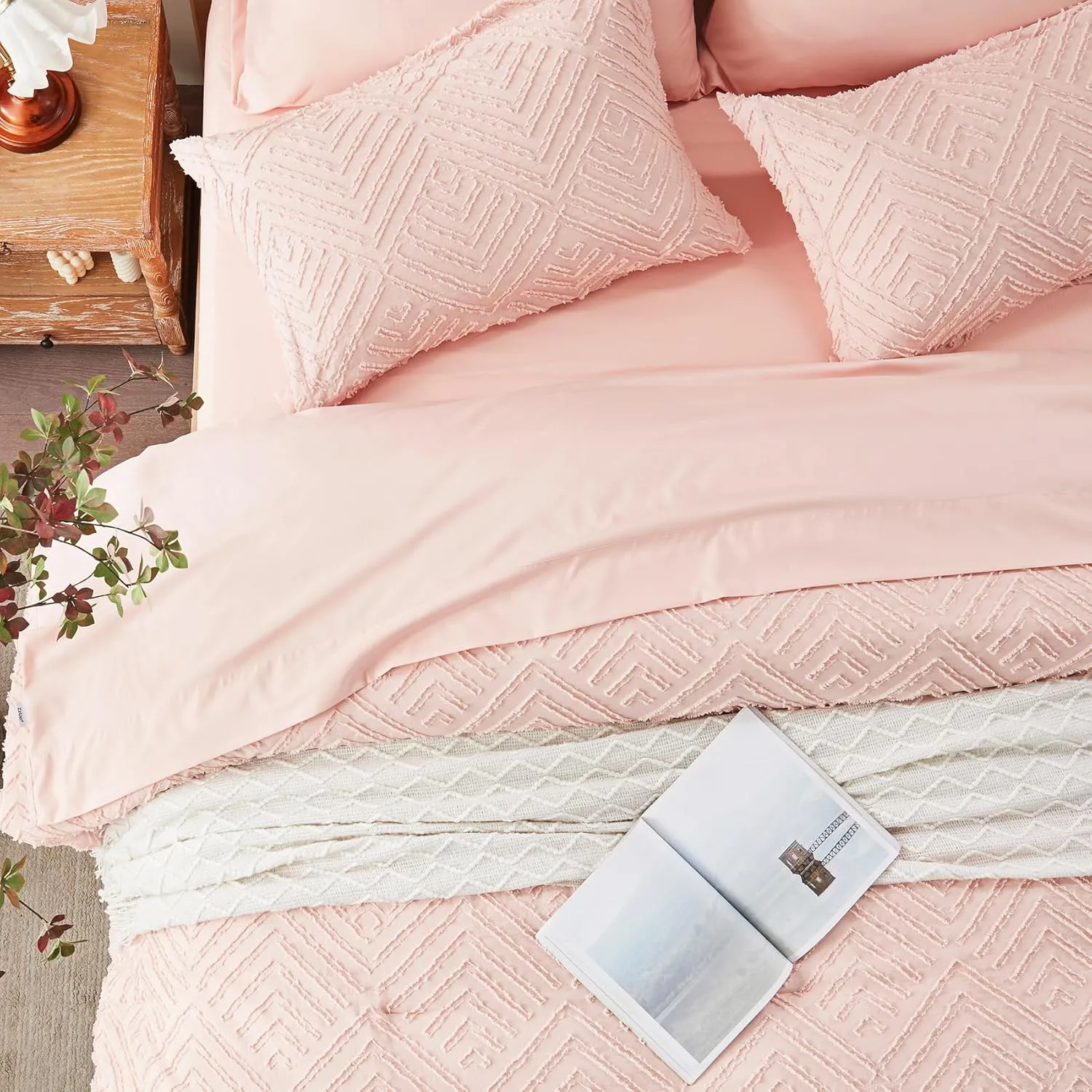 Zzlpp Twin Comforter Set 5 Pieces, Pink Tufted Bed in a Bag with Comforter and Pillowcase, All Season Boho Bedding Sets with 1 Comforter, 1 Pillow Sham, 1 Flat Sheet, 1 Fitted Sheet