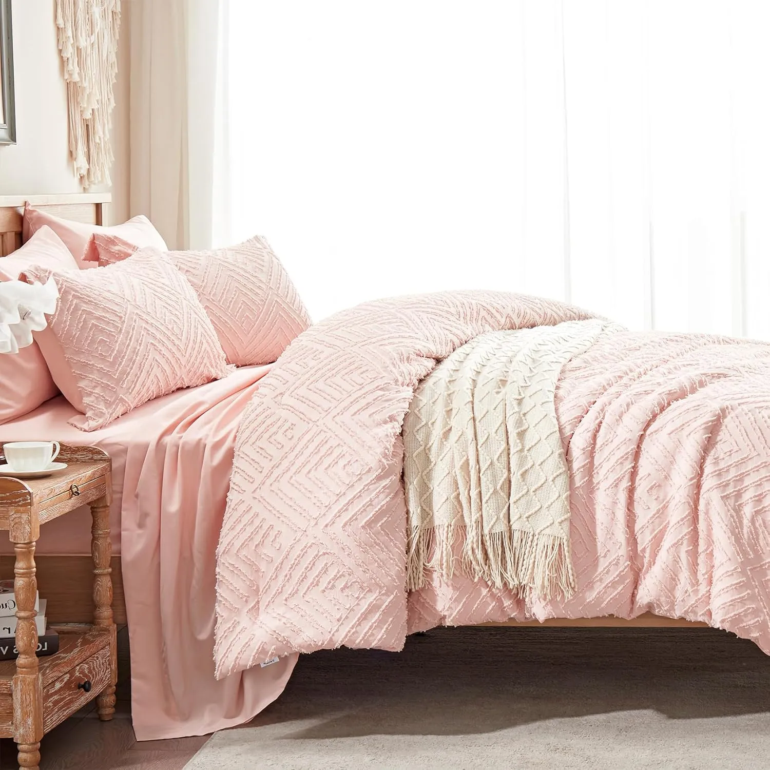 Zzlpp Twin Comforter Set 5 Pieces, Pink Tufted Bed in a Bag with Comforter and Pillowcase, All Season Boho Bedding Sets with 1 Comforter, 1 Pillow Sham, 1 Flat Sheet, 1 Fitted Sheet